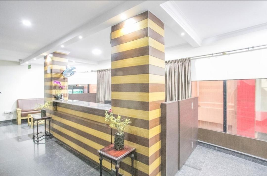 Westernsuites Hotel / Spa Bangalore Bagian luar foto