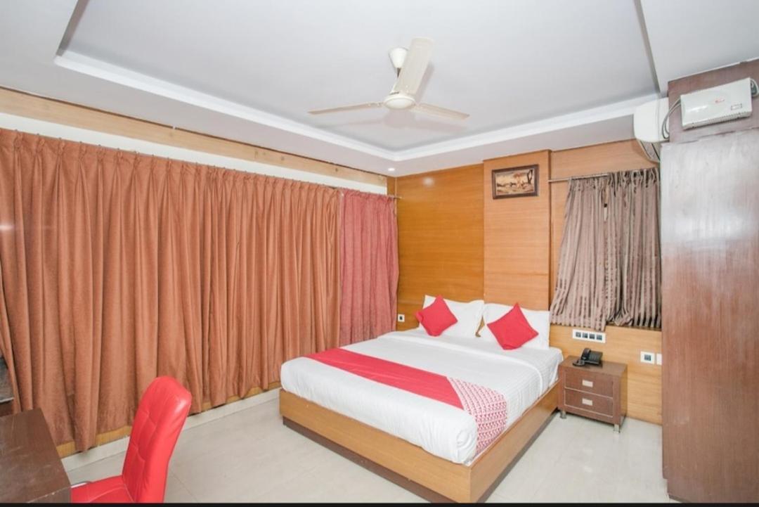 Westernsuites Hotel / Spa Bangalore Bagian luar foto